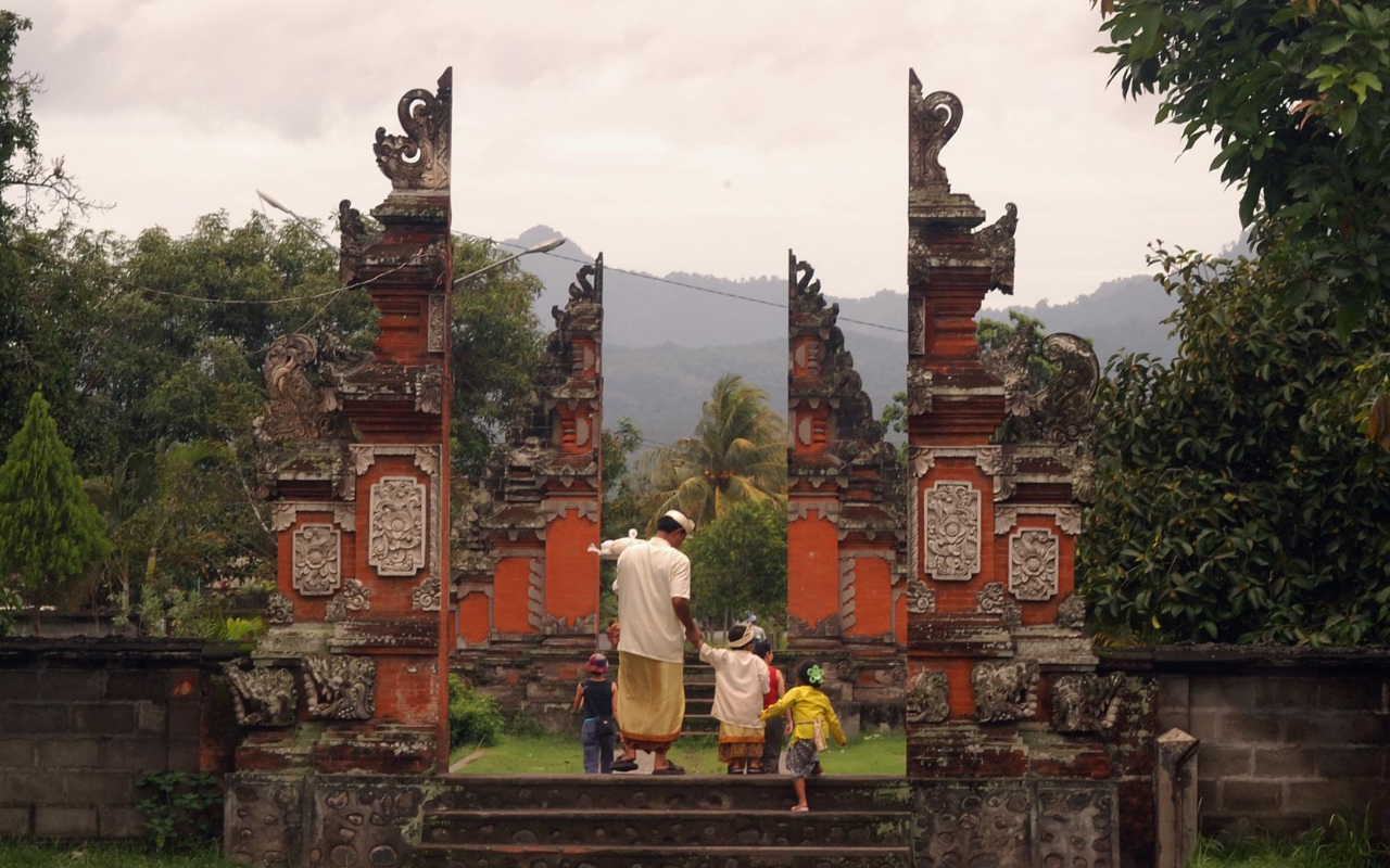 Mataram City & Heritage Tour