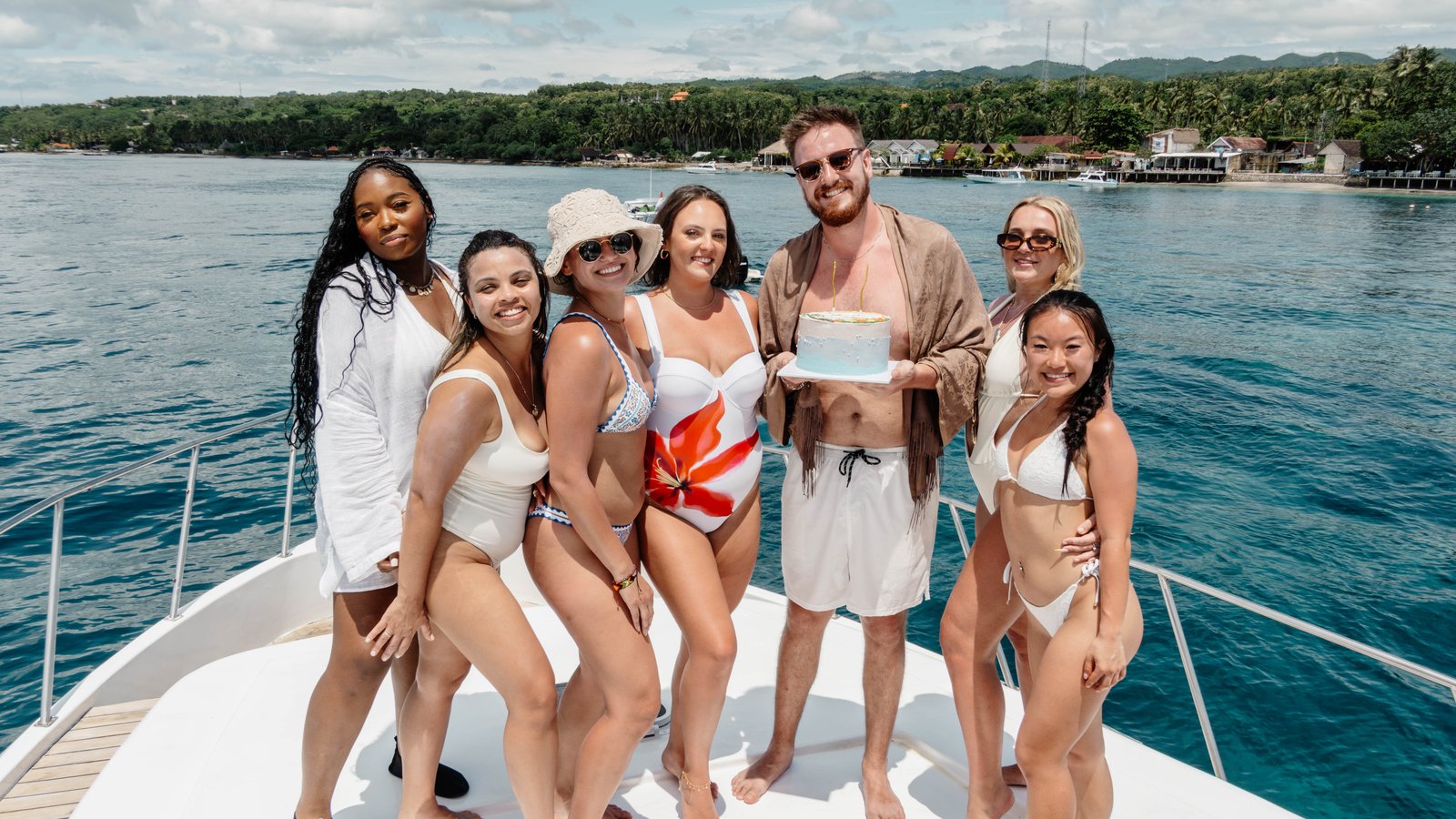 Full Day Penida & Lembongan Trip By Private Yacht photo 7