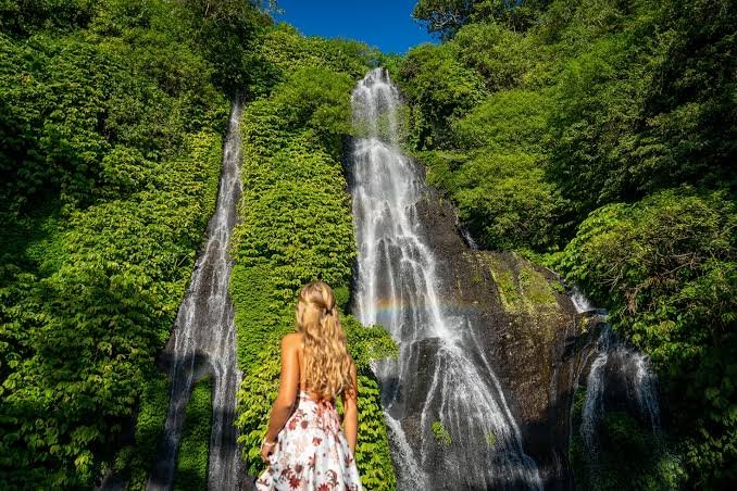 Lovina Beach & Banyumala Waterfall Tour photo 3