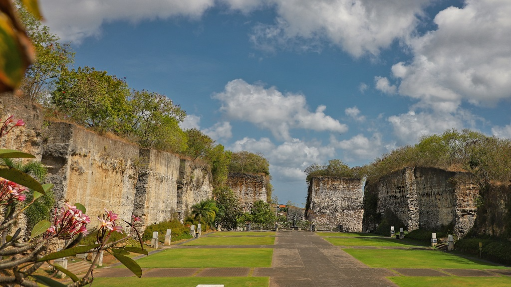 Tanjung Benoa & GWK Cultural Tour photo 3