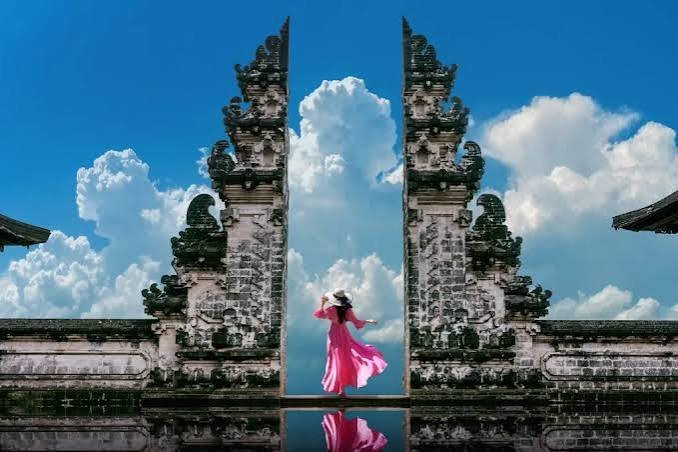 Gate of Heaven Tour photo 4