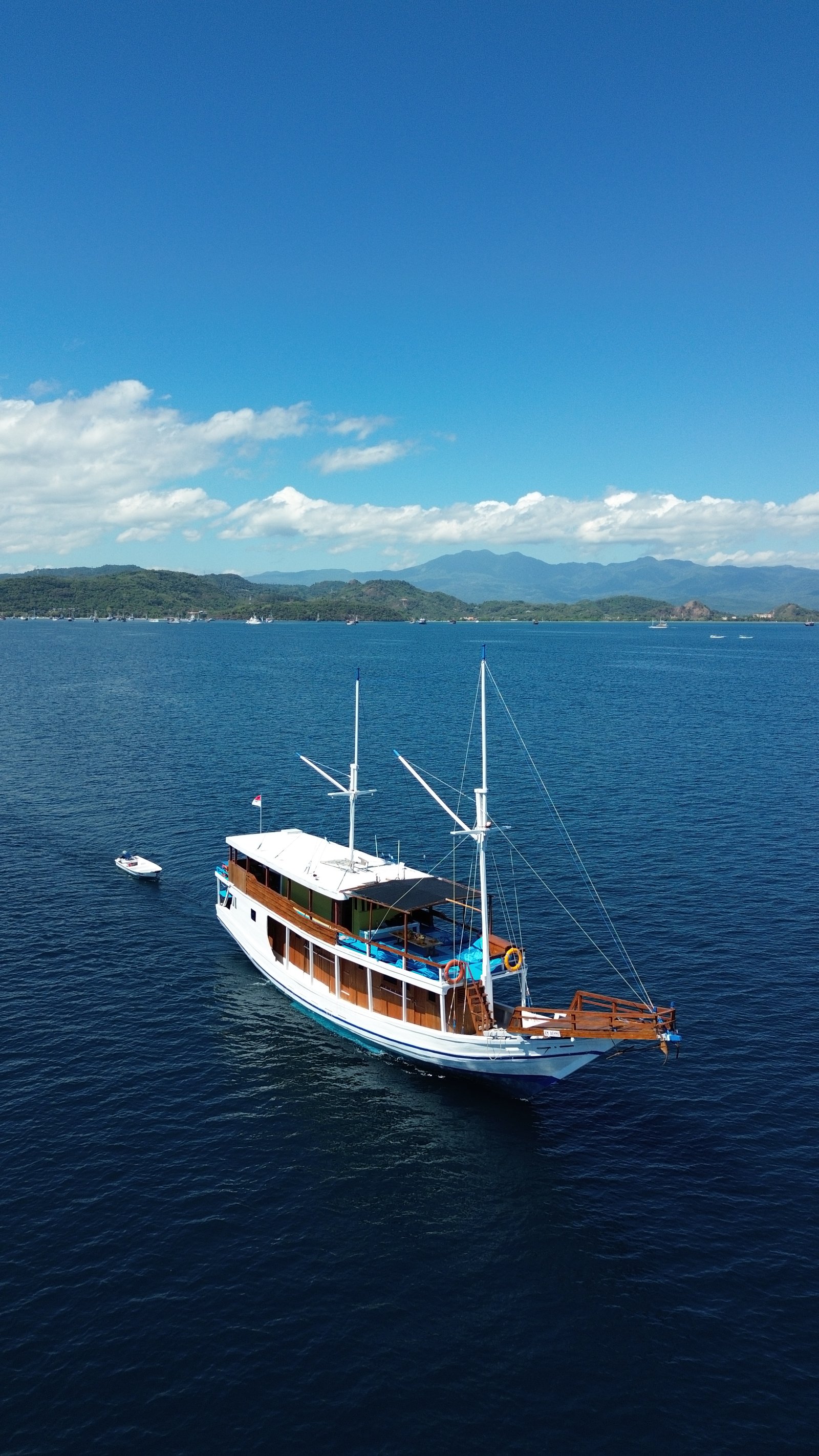 Nemmo Phinisi – Labuan Bajo Sailing Trip 2D1N photo 2