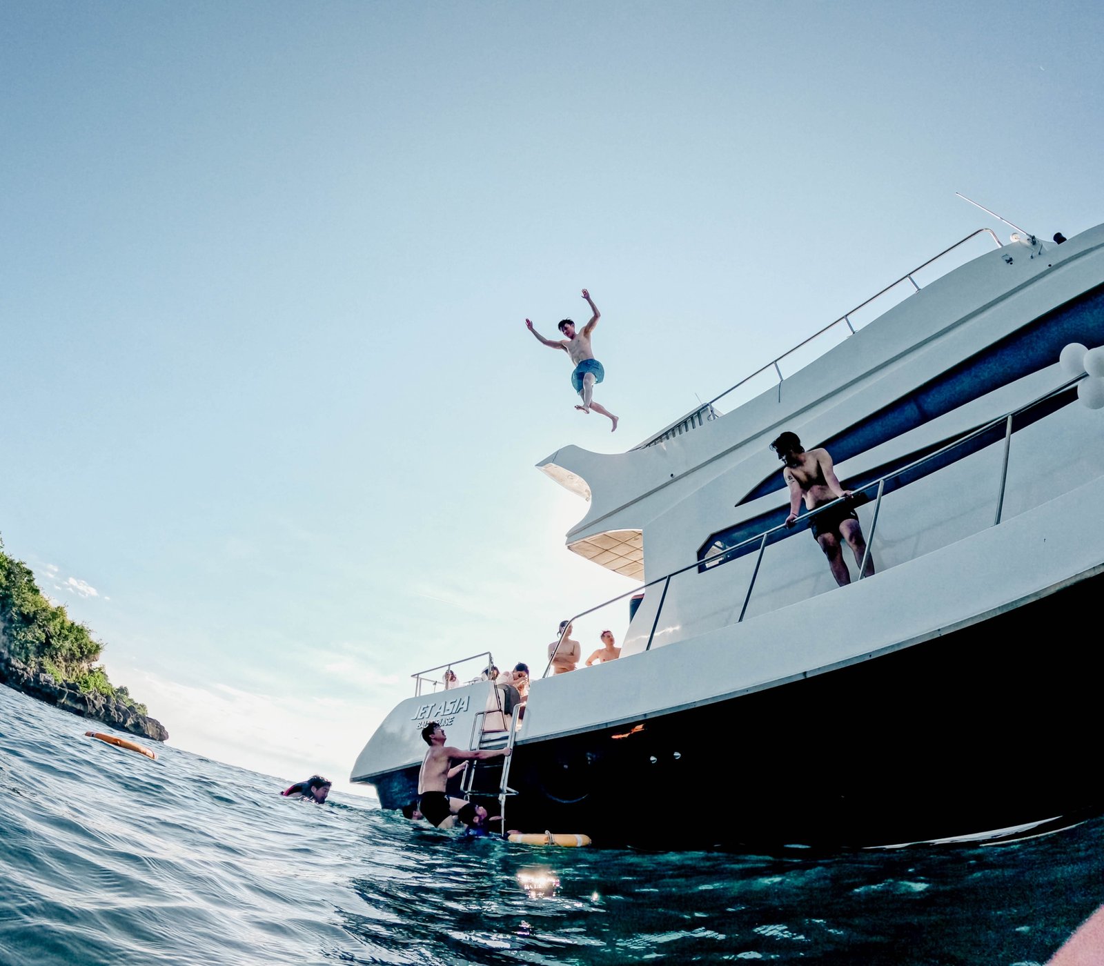 Full Day Penida & Lembongan Trip By Private Yacht photo 3