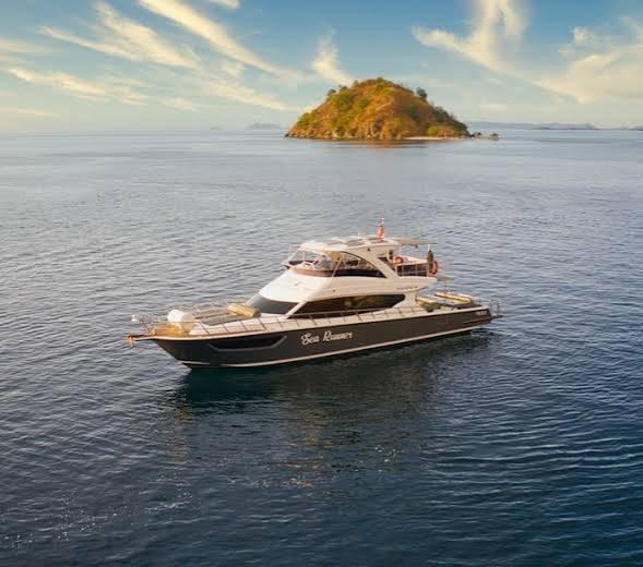 One Day Labuan Bajo  Sailing Trip by Speed Boat photo 8